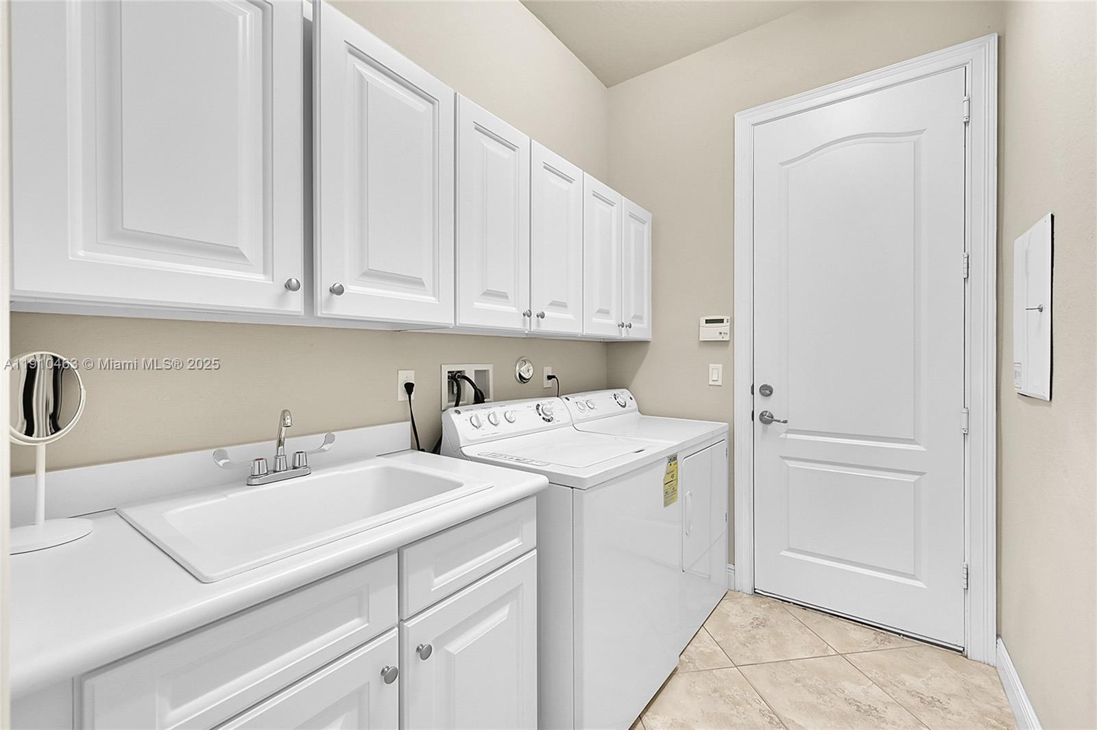 9051 Edgewater Bnd # 9051