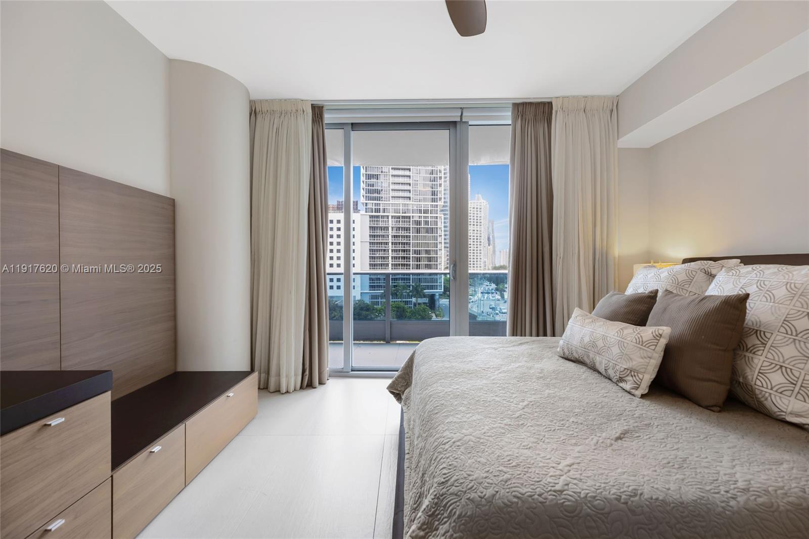 200 Biscayne Boulevard Way # 504