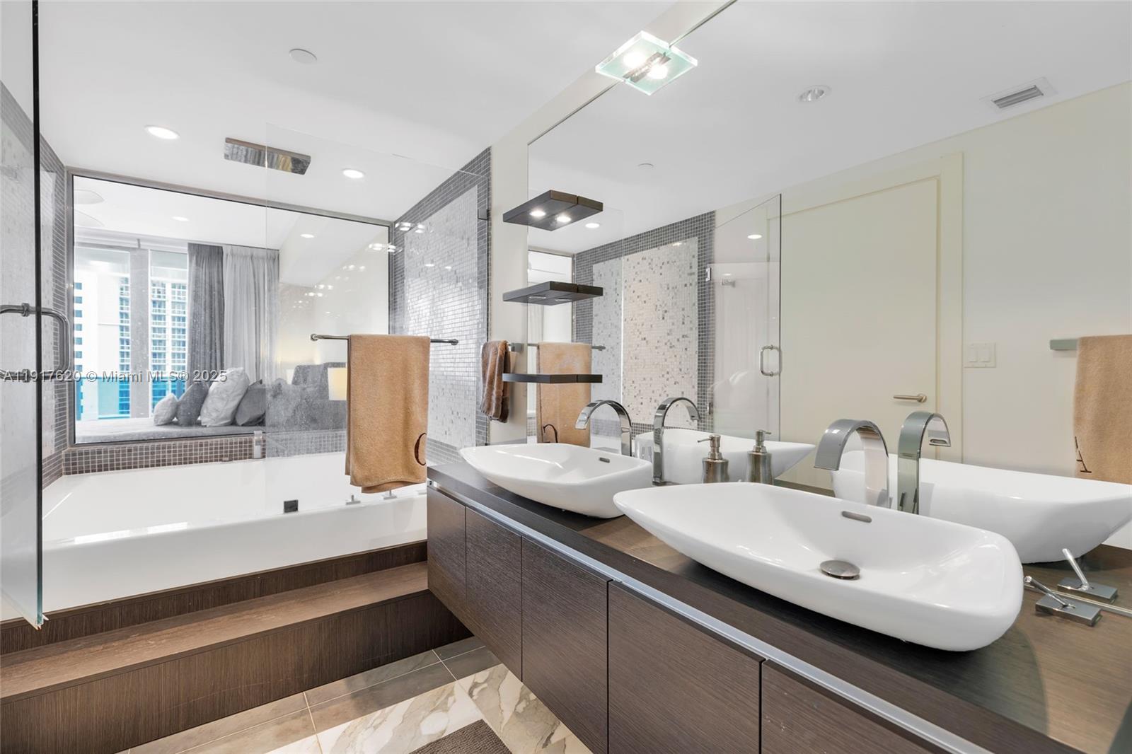 200 Biscayne Boulevard Way # 504