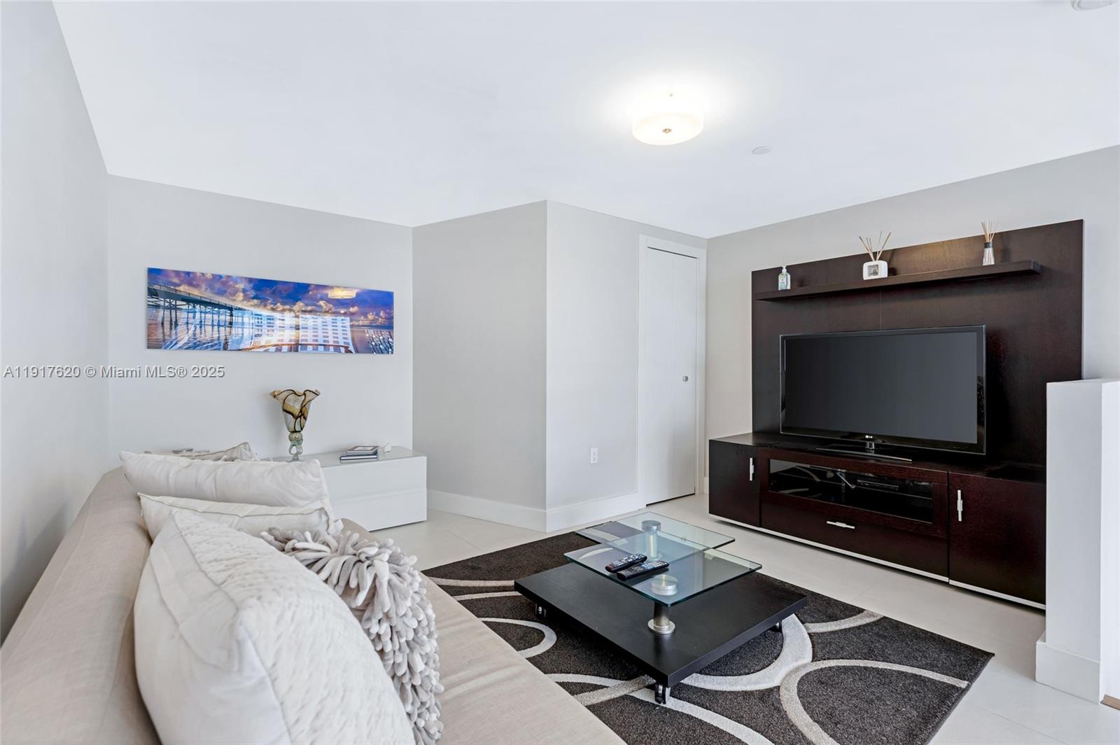 200 Biscayne Boulevard Way # 504