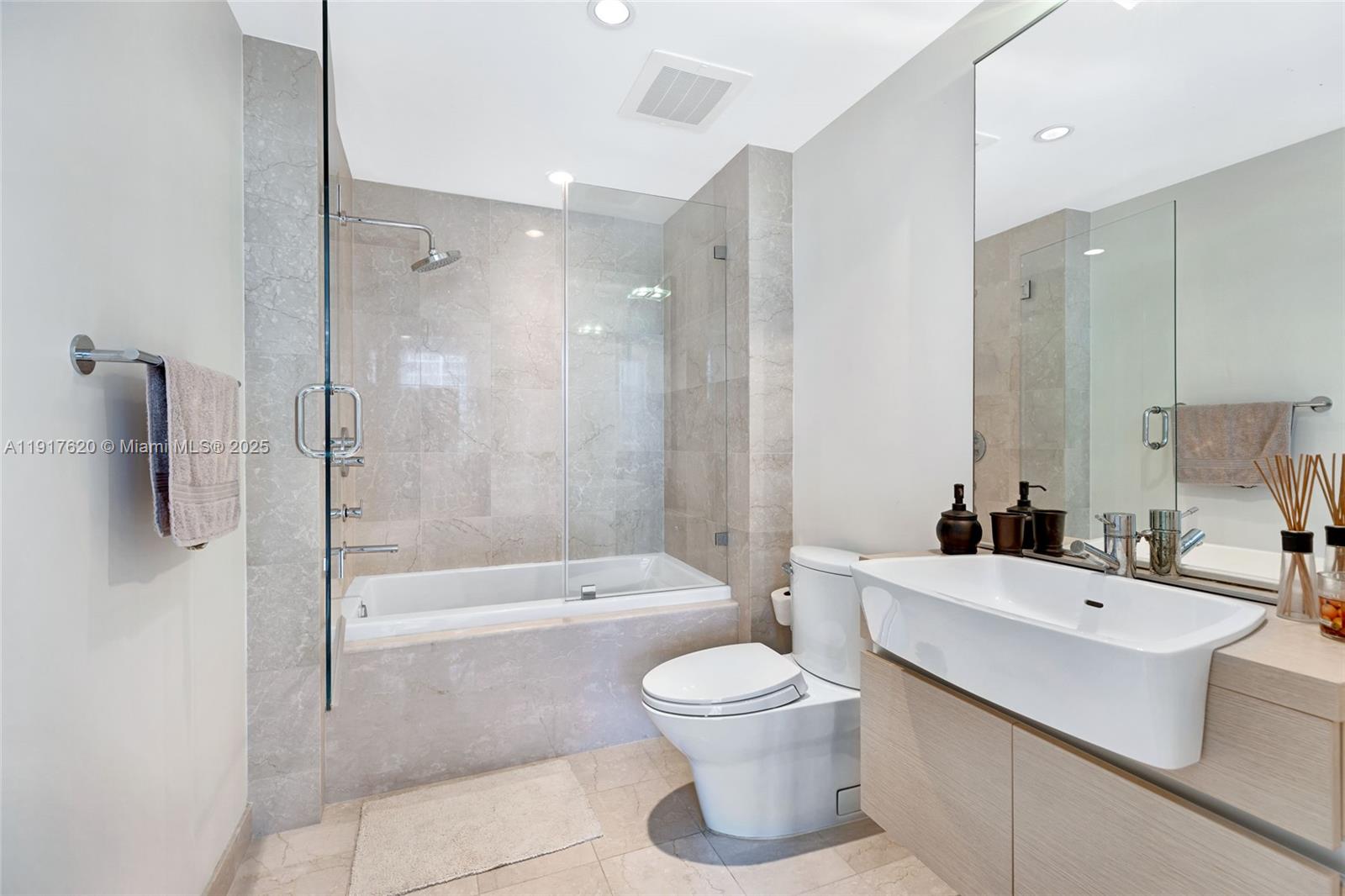 200 Biscayne Boulevard Way # 504