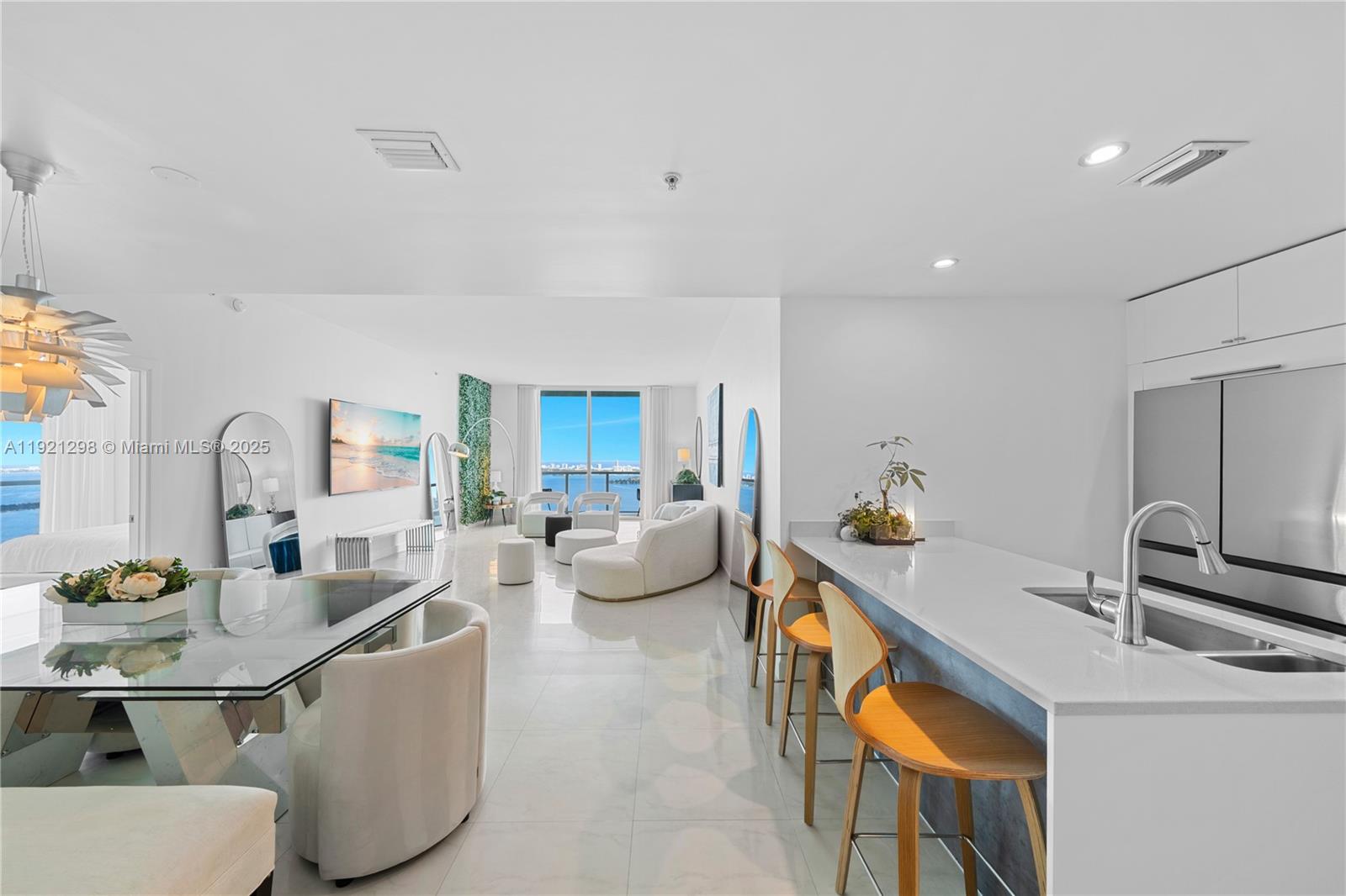 1900 N Bayshore Dr # 4902