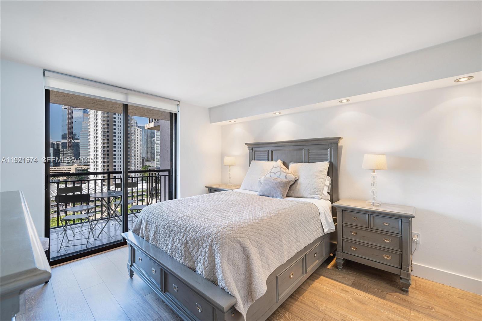 540 Brickell Key Dr # 1411