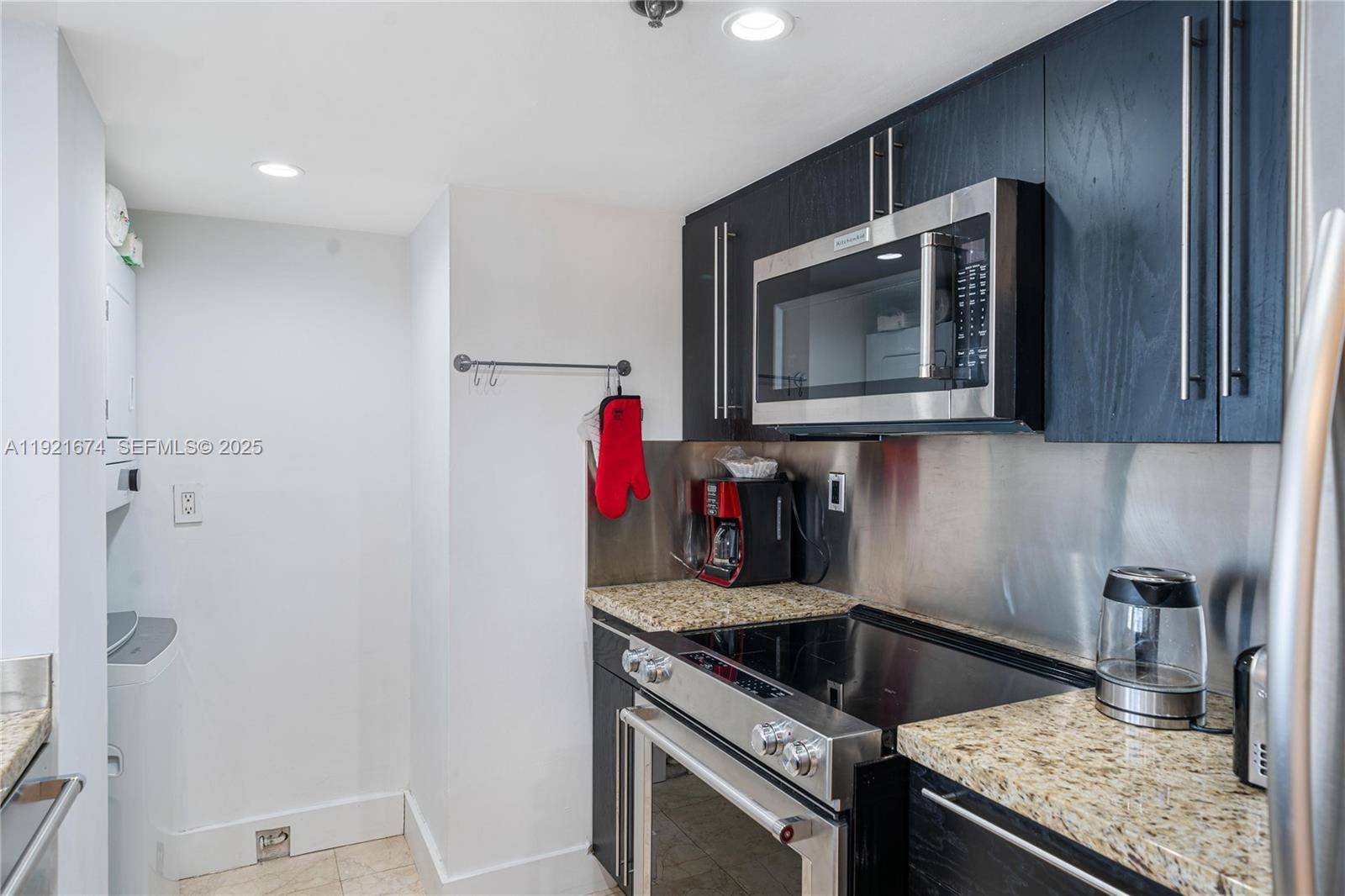 540 Brickell Key Dr # 1411