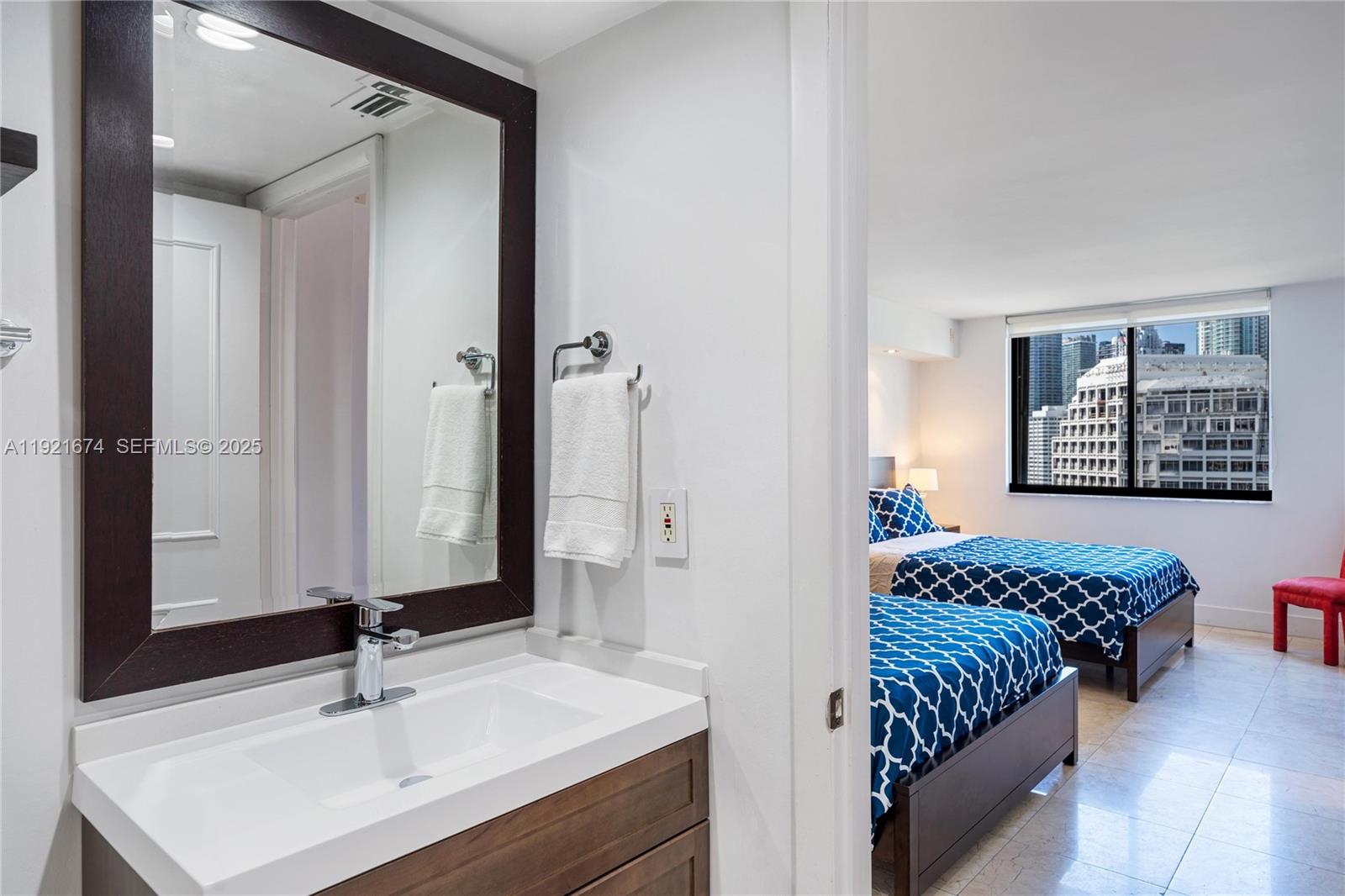 540 Brickell Key Dr # 1411