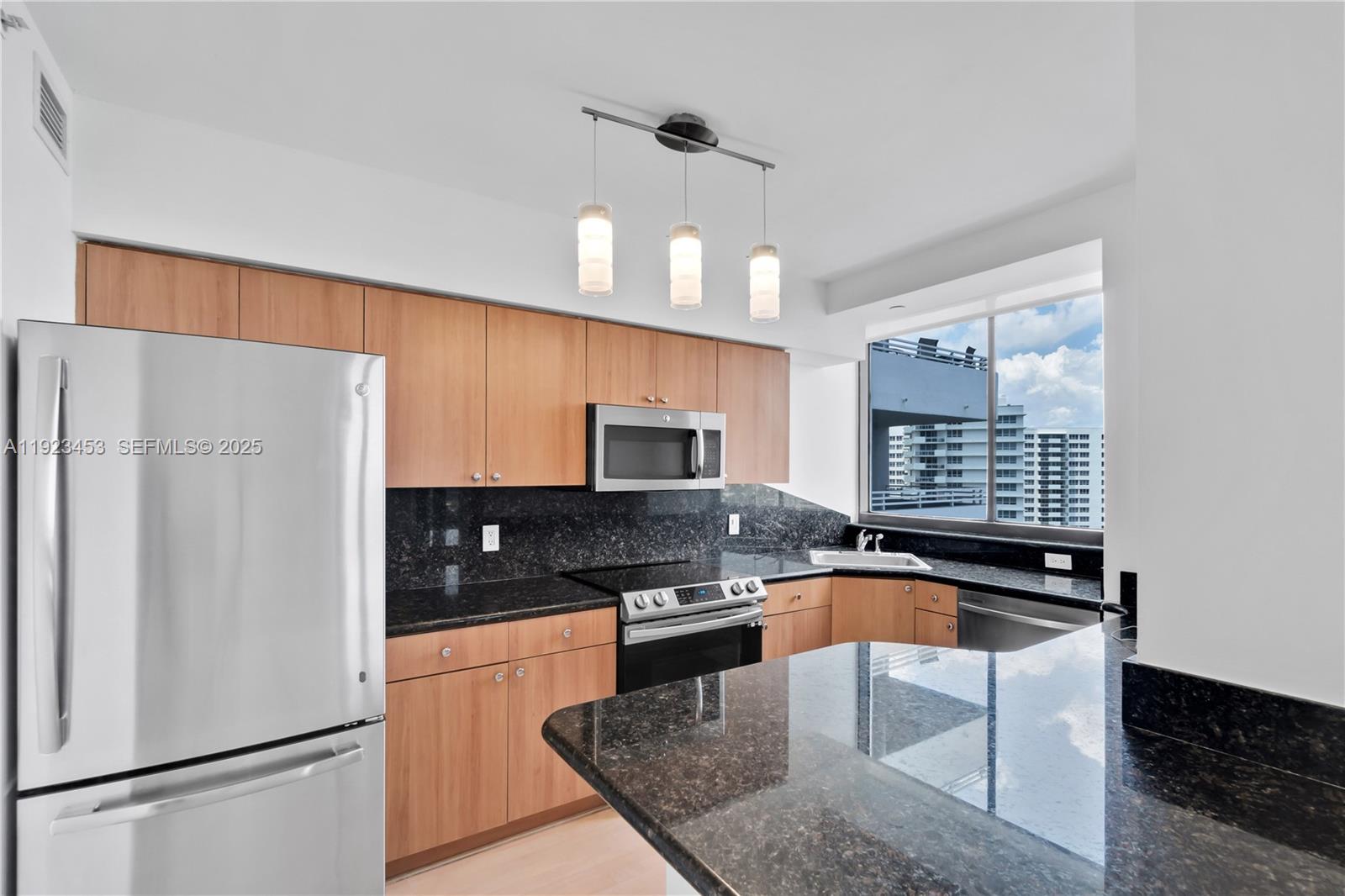 1330 West Ave # 1009