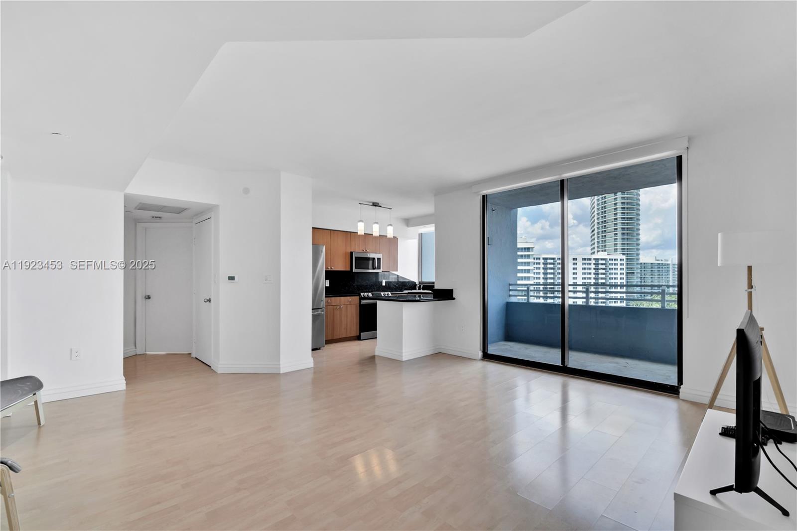 1330 West Ave # 1009