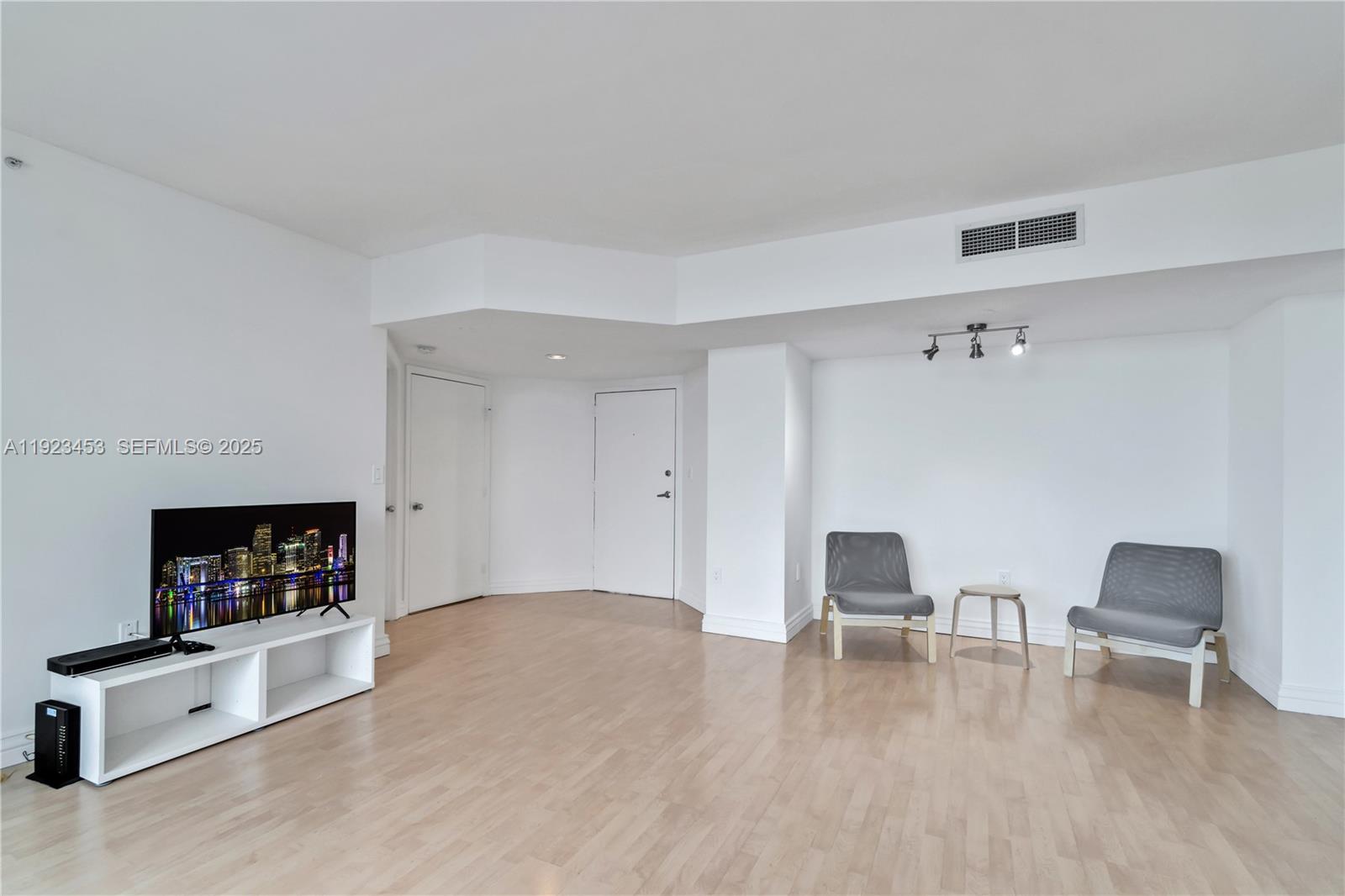 1330 West Ave # 1009