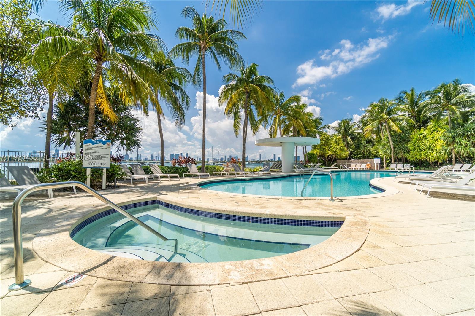1330 West Ave # 1009
