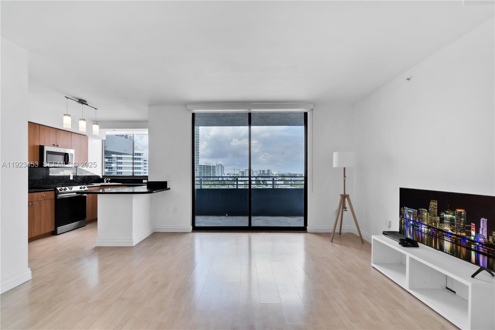 1330 West Ave # 1009