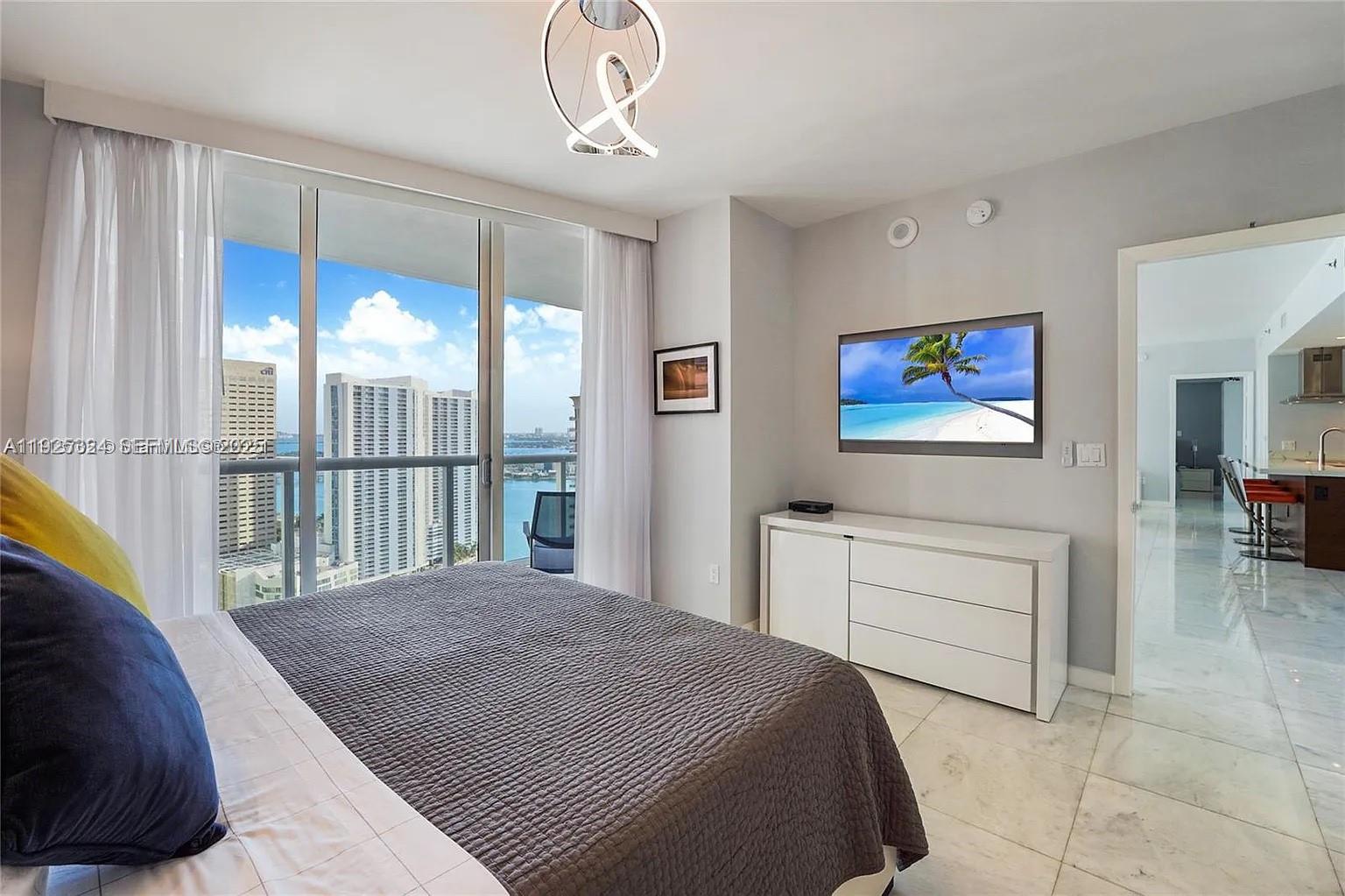 495 Brickell Ave # 3304
