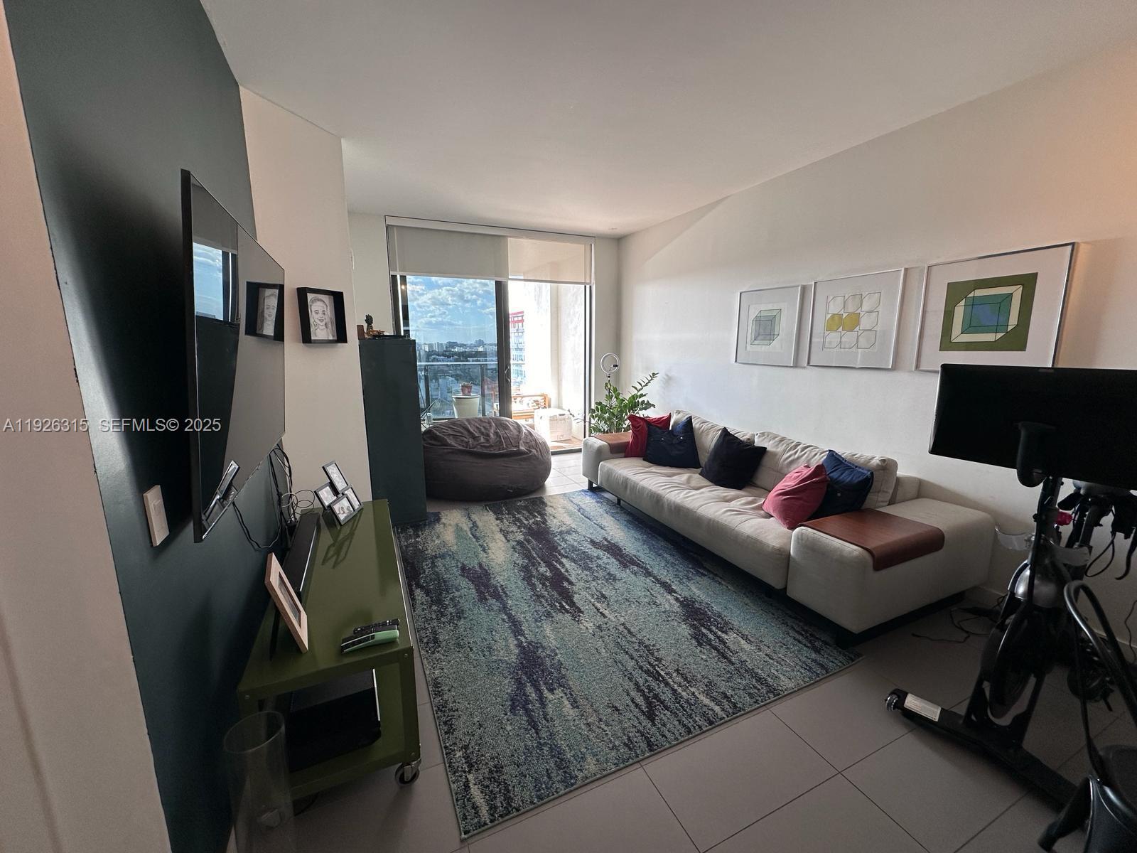1600 NE 1st Avenue # 1011