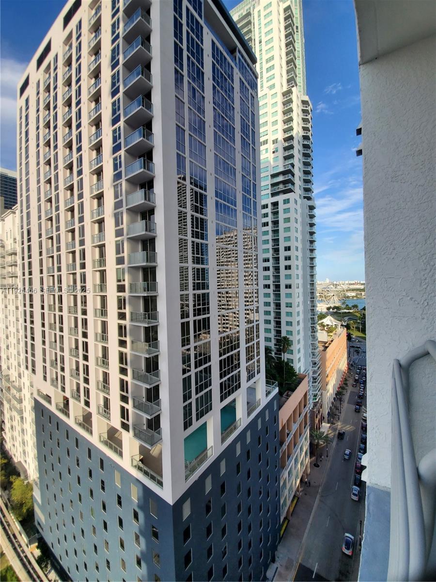 133 NE 2nd Ave # 1907