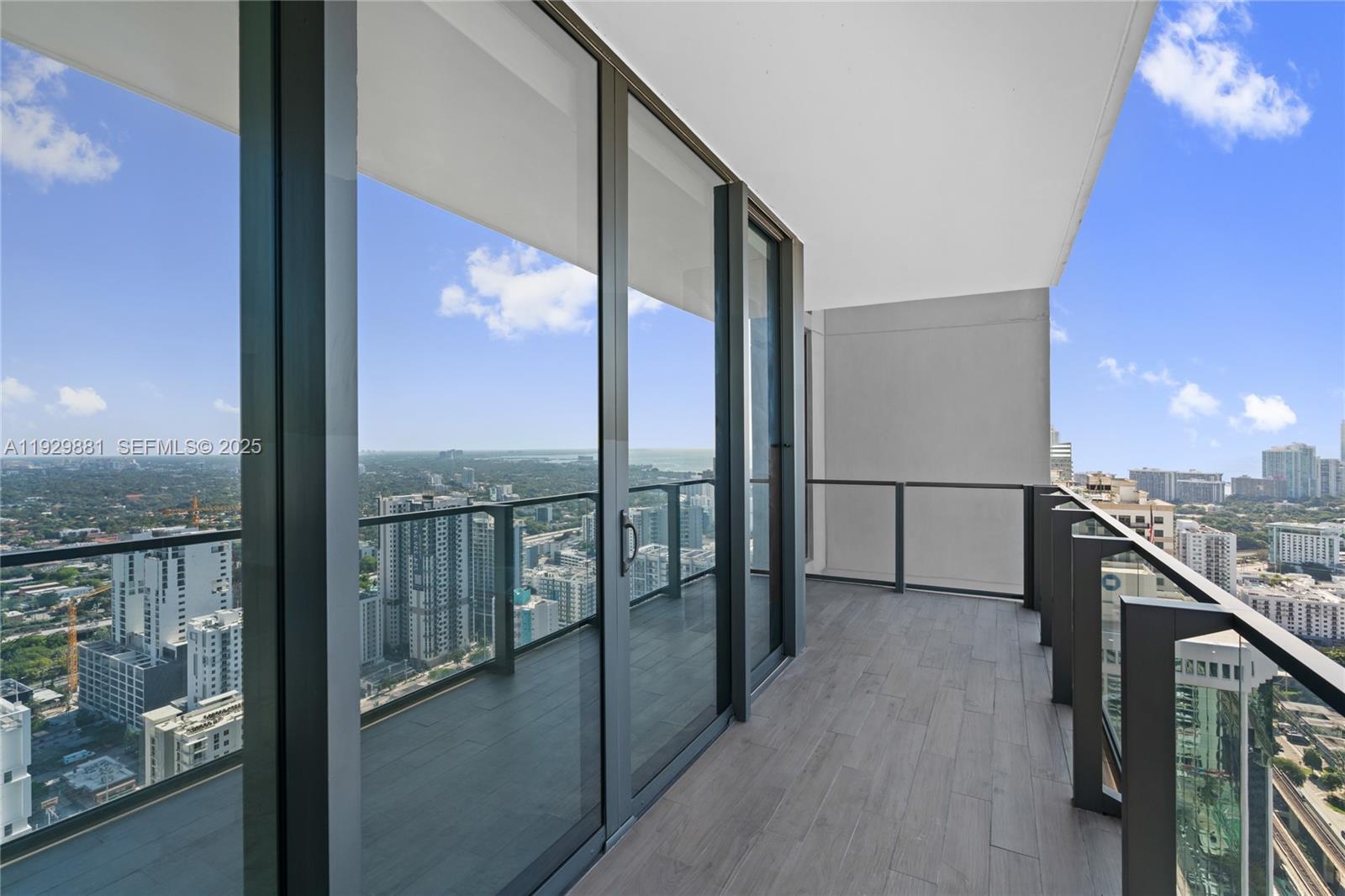 88 SW 7th St # 3608