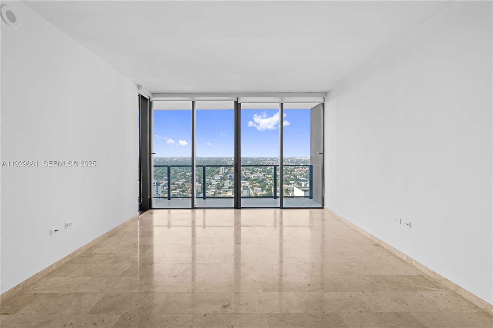 88 SW 7th St # 3608
