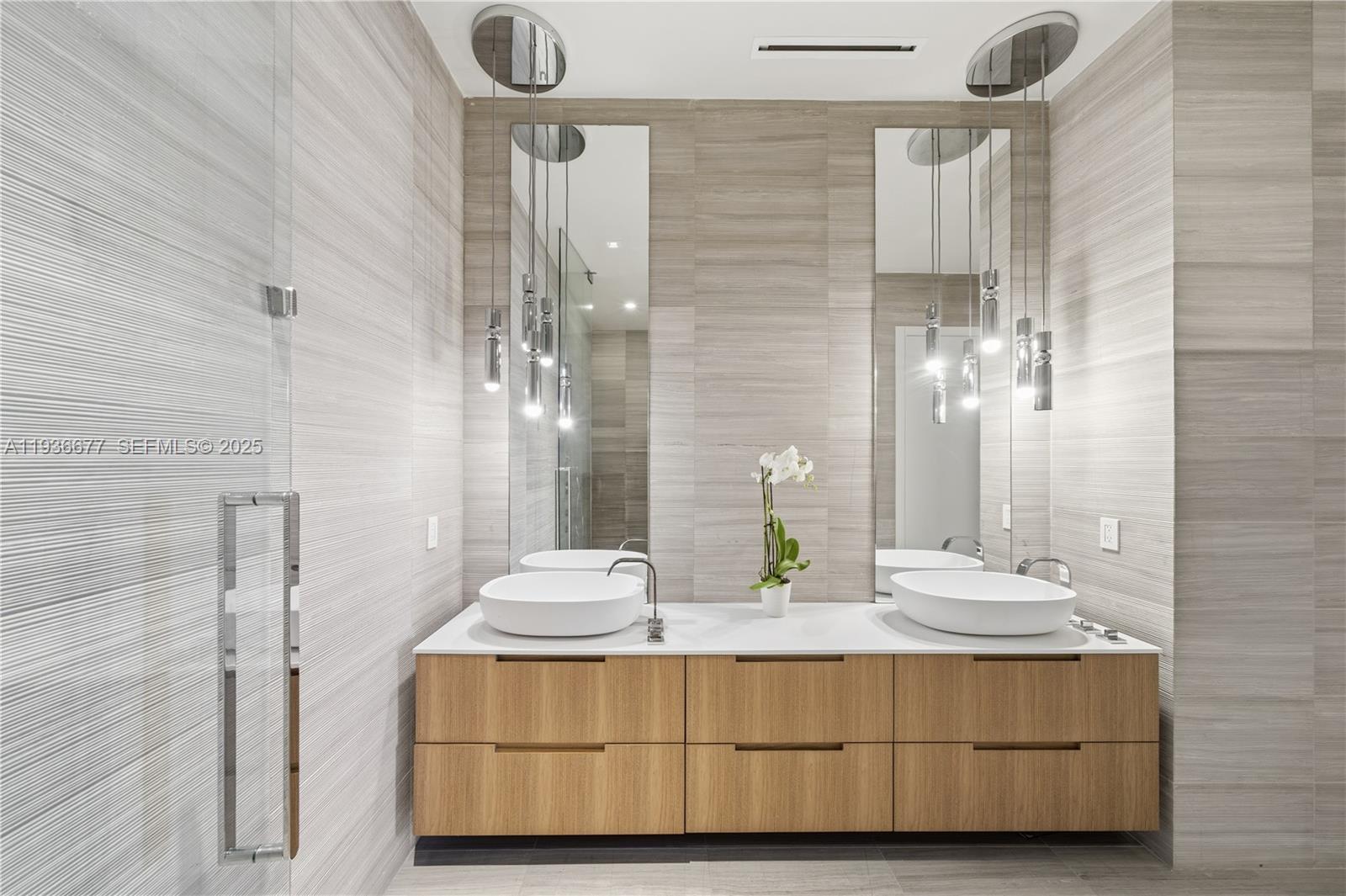 Ritz-Carlton Residences Miami Beach 304