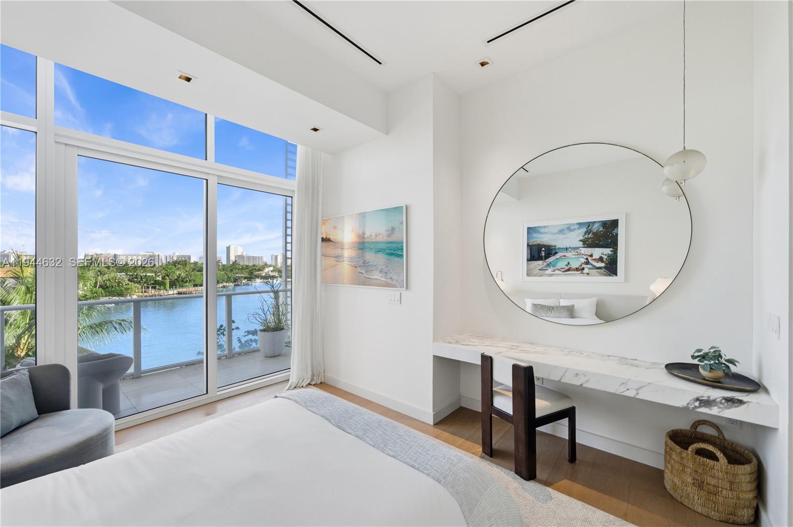 Ritz-Carlton Residences Miami Beach 304
