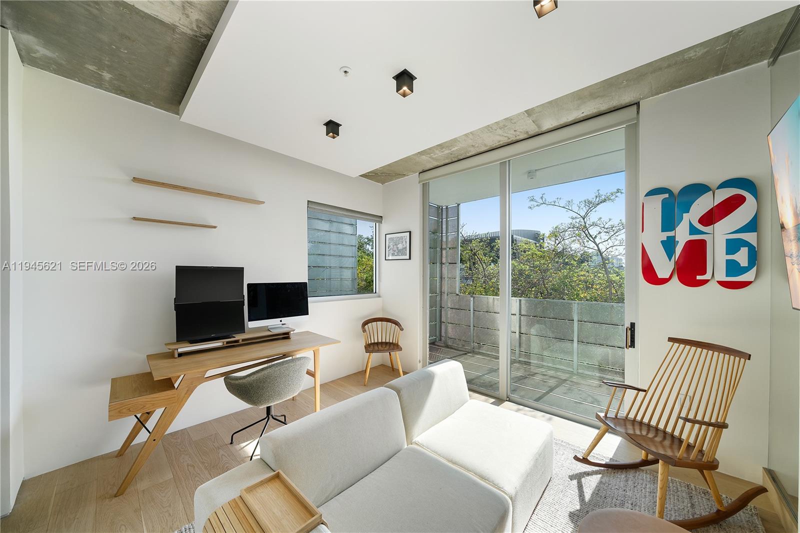 1700 Meridian Ave # 306