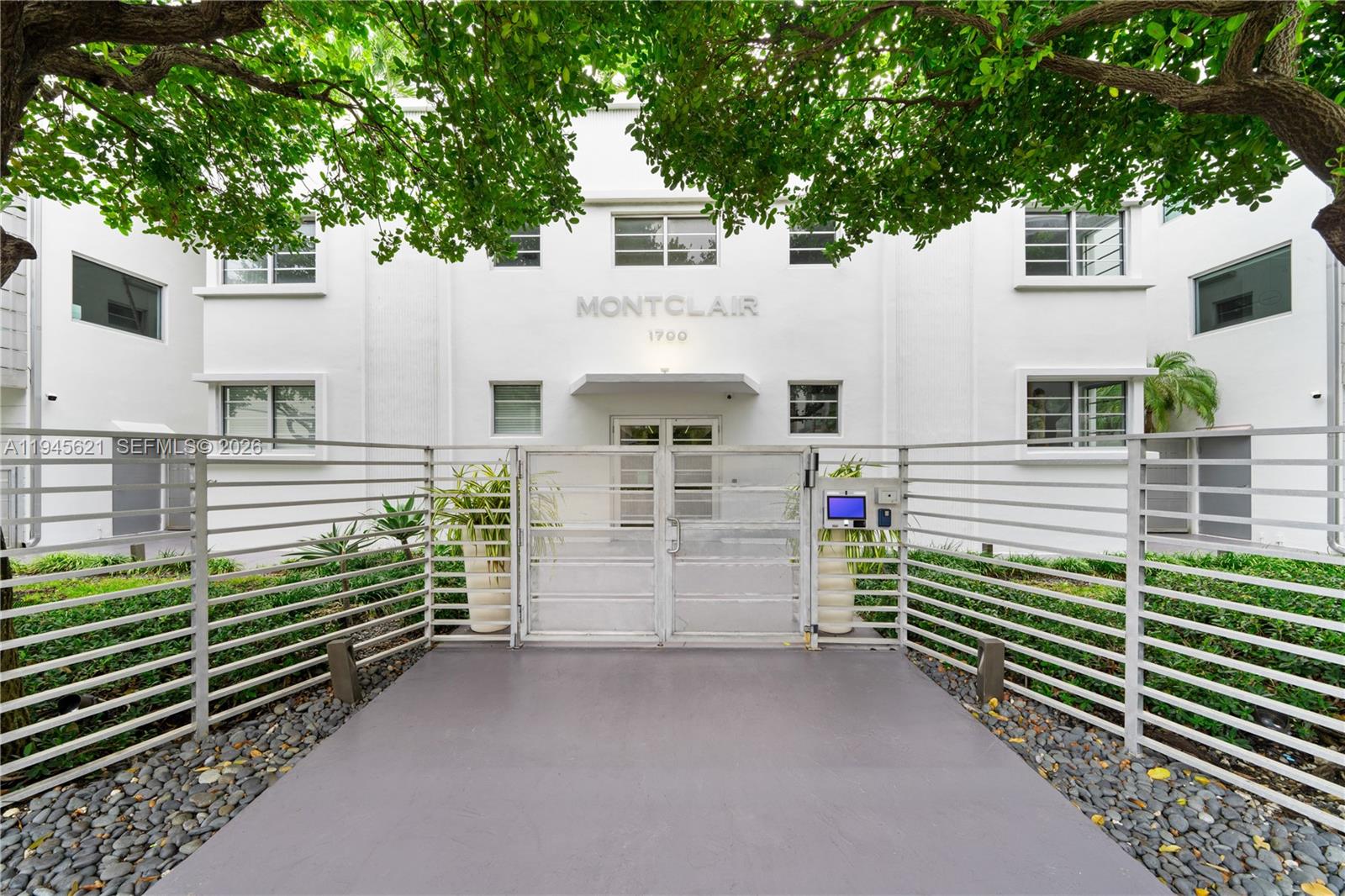 1700 Meridian Ave # 306