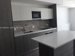 2900 7th Ave # 3008