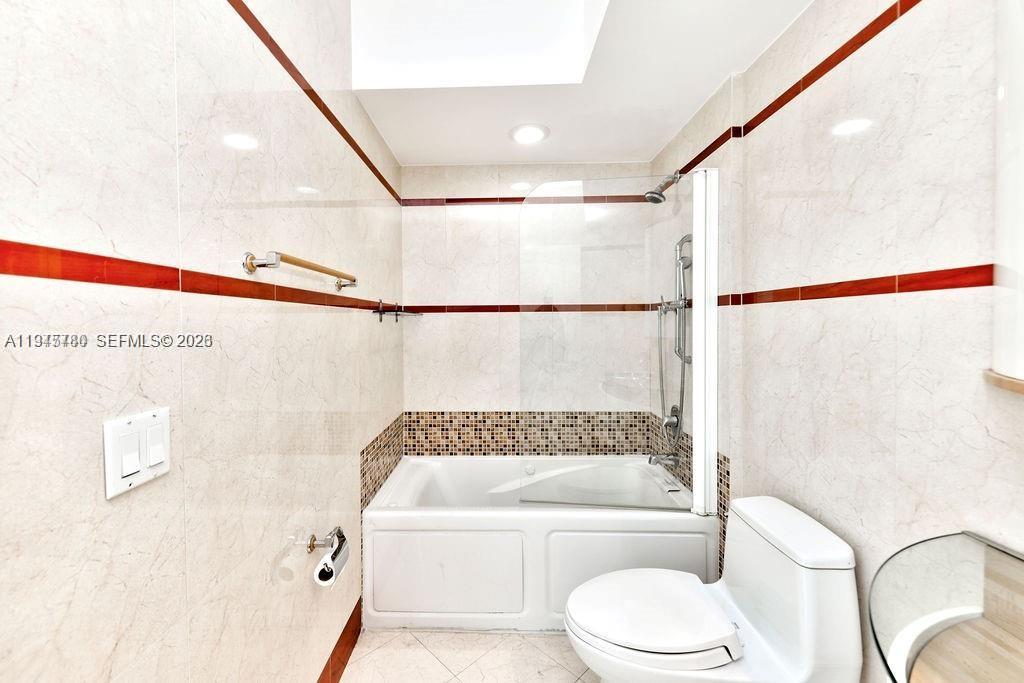 110 Washington Ave # 2405