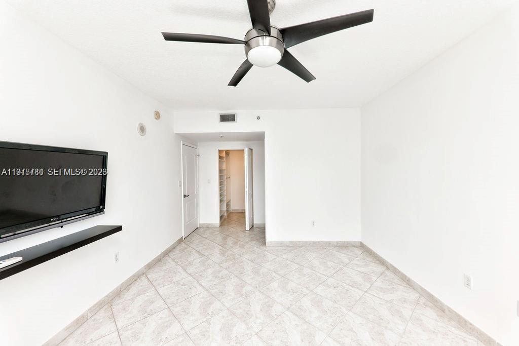 110 Washington Ave # 2405