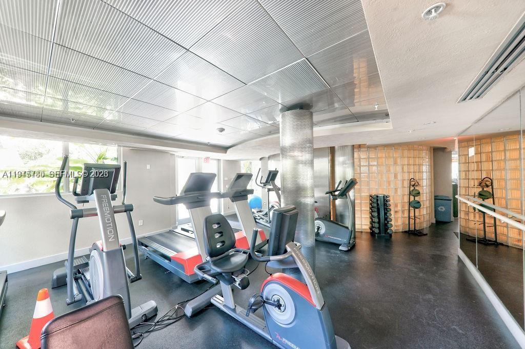 110 Washington Ave # 2405