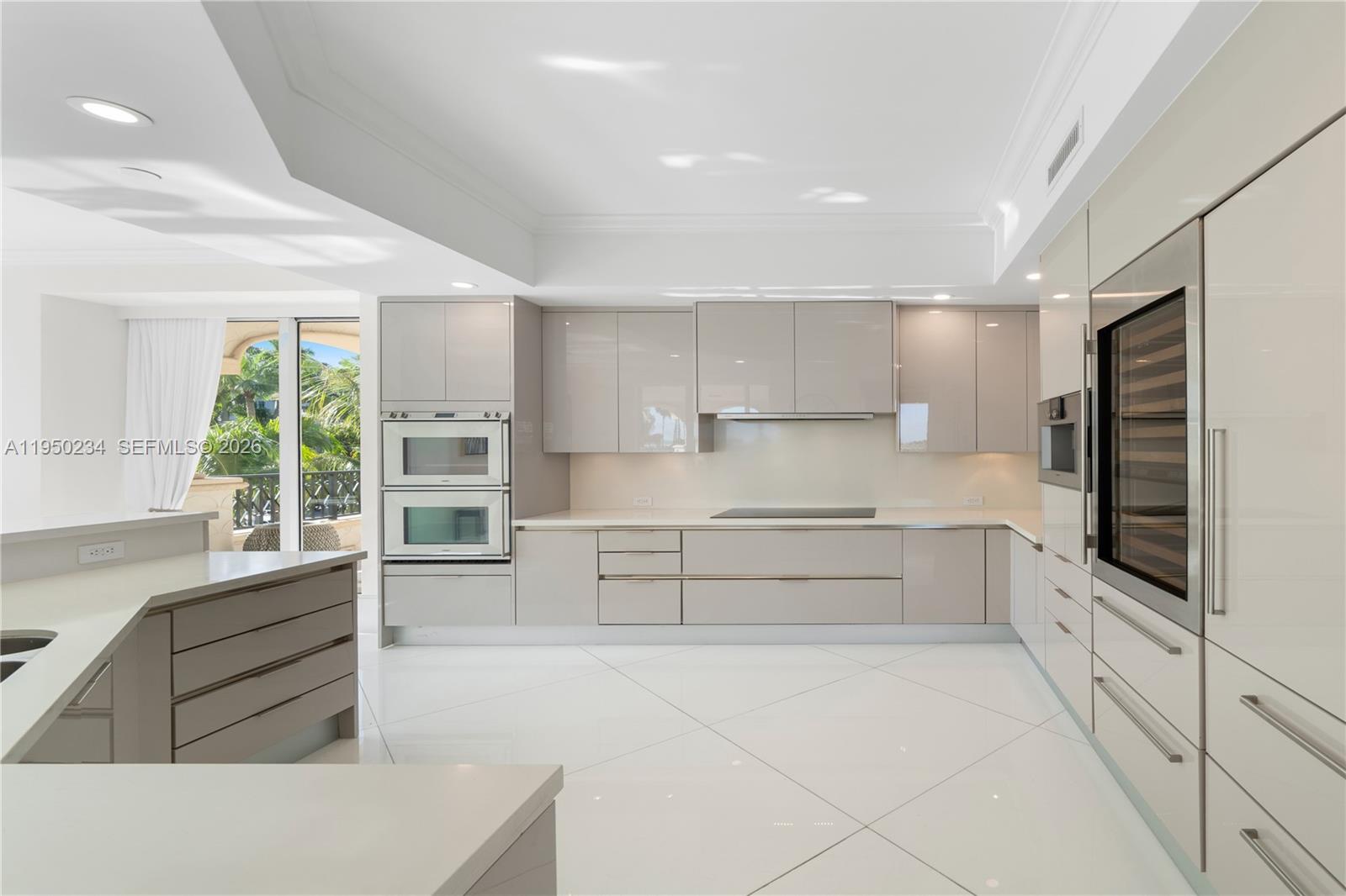 7124 Fisher Island Dr # 7124