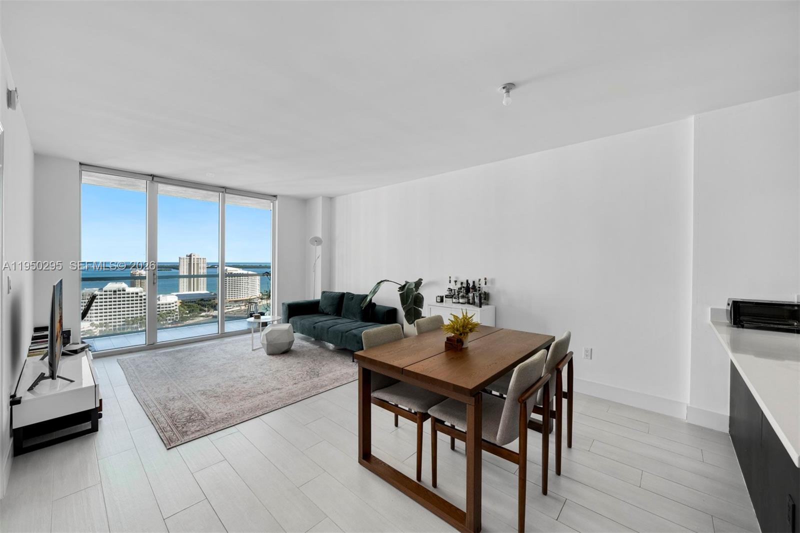 500 Brickell Ave # 2800