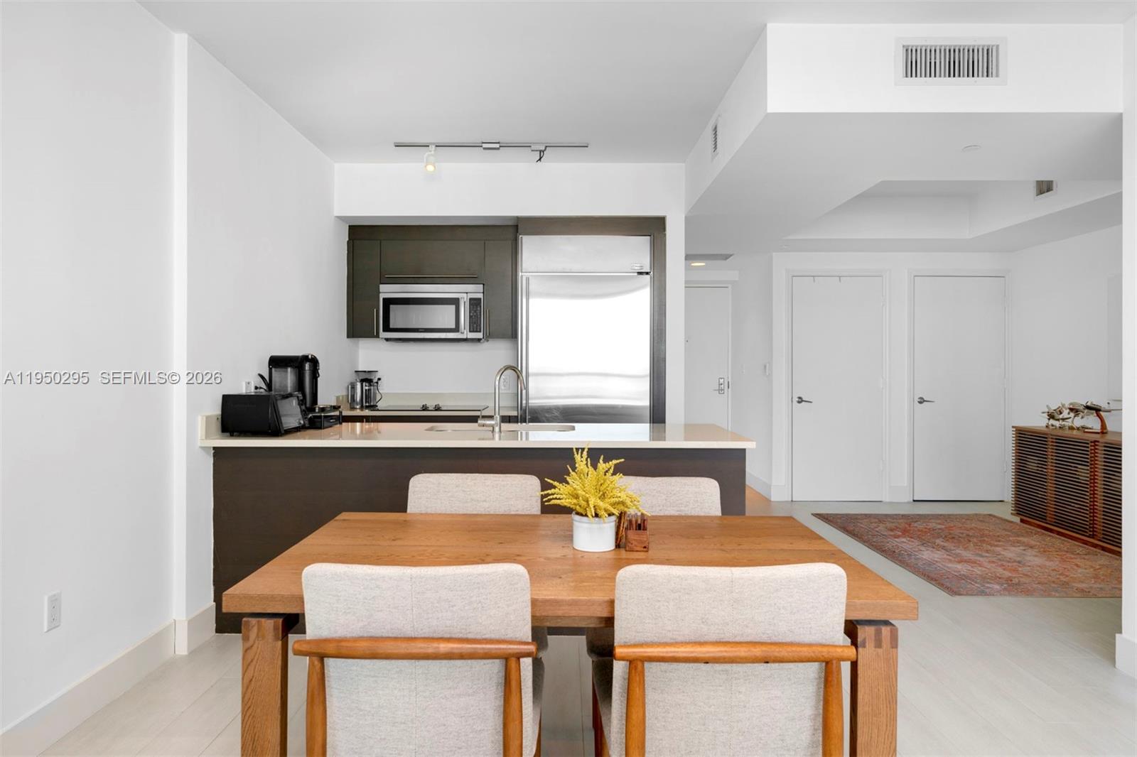 500 Brickell Ave # 2800