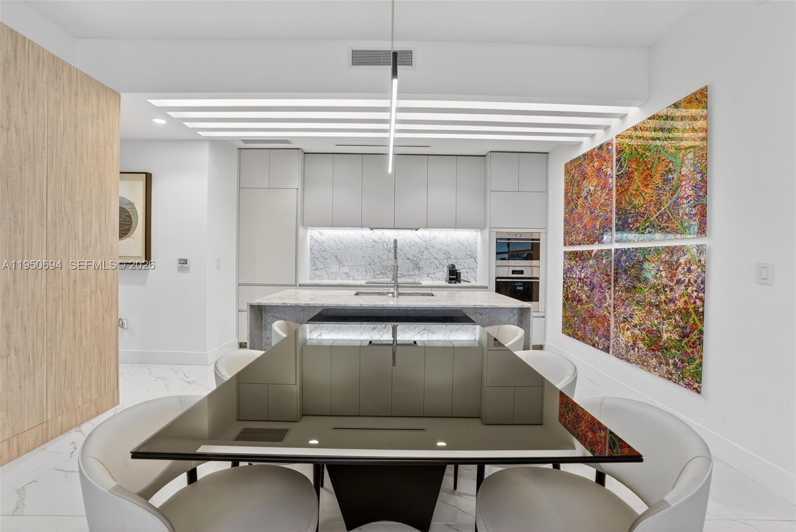 5775 Collins Ave # 405