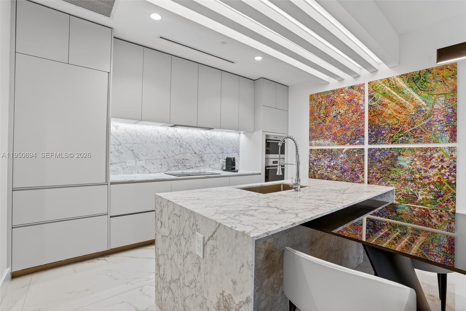 5775 Collins Ave # 405