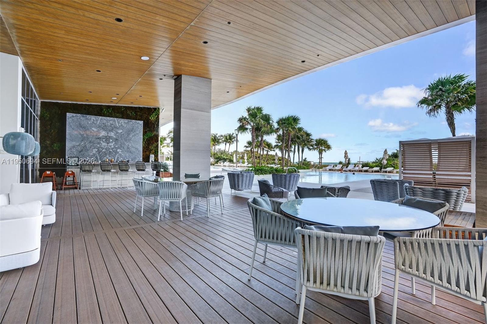 5775 Collins Ave # 405