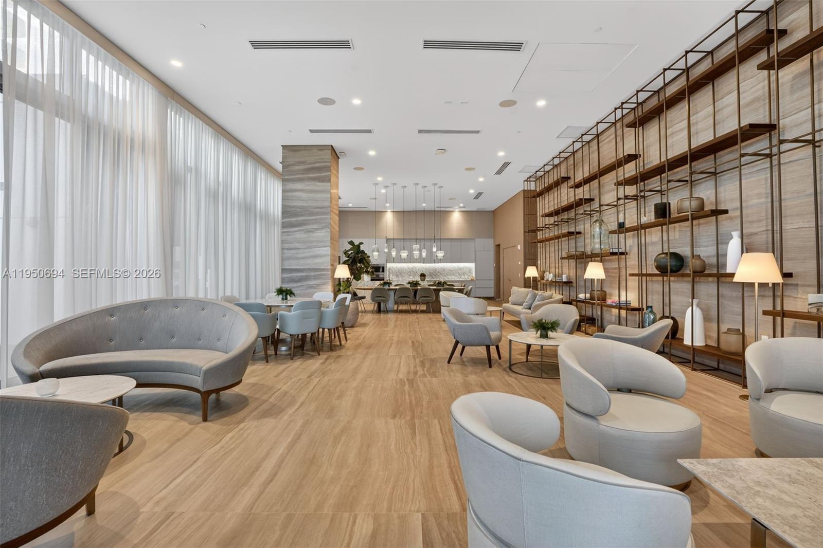 5775 Collins Ave # 405