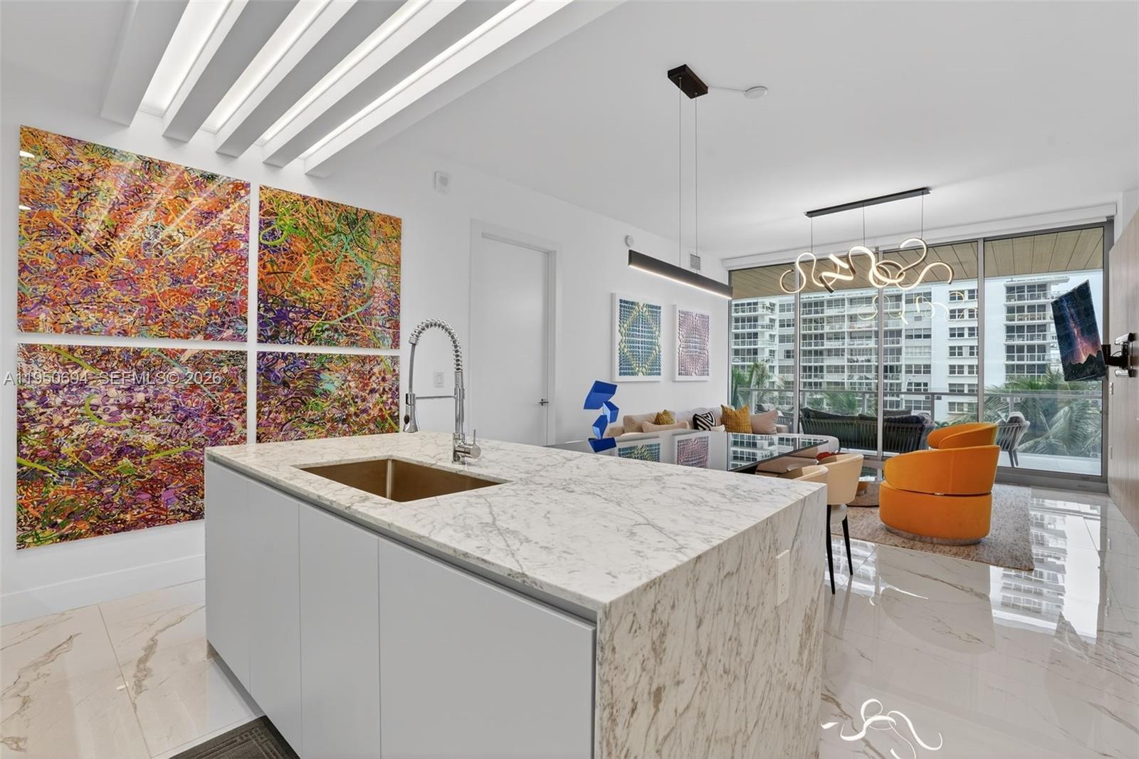 5775 Collins Ave # 405