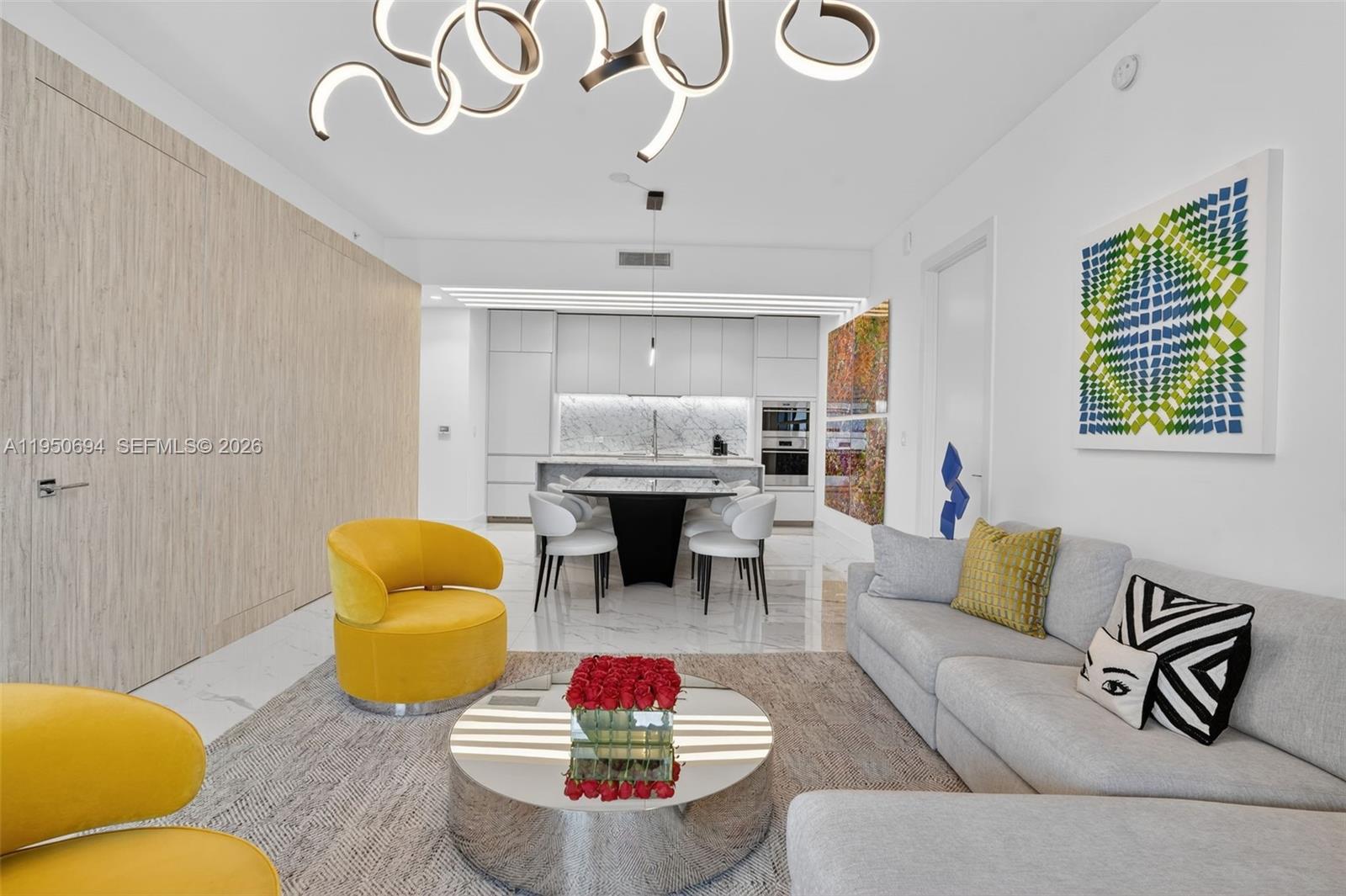 5775 Collins Ave # 405