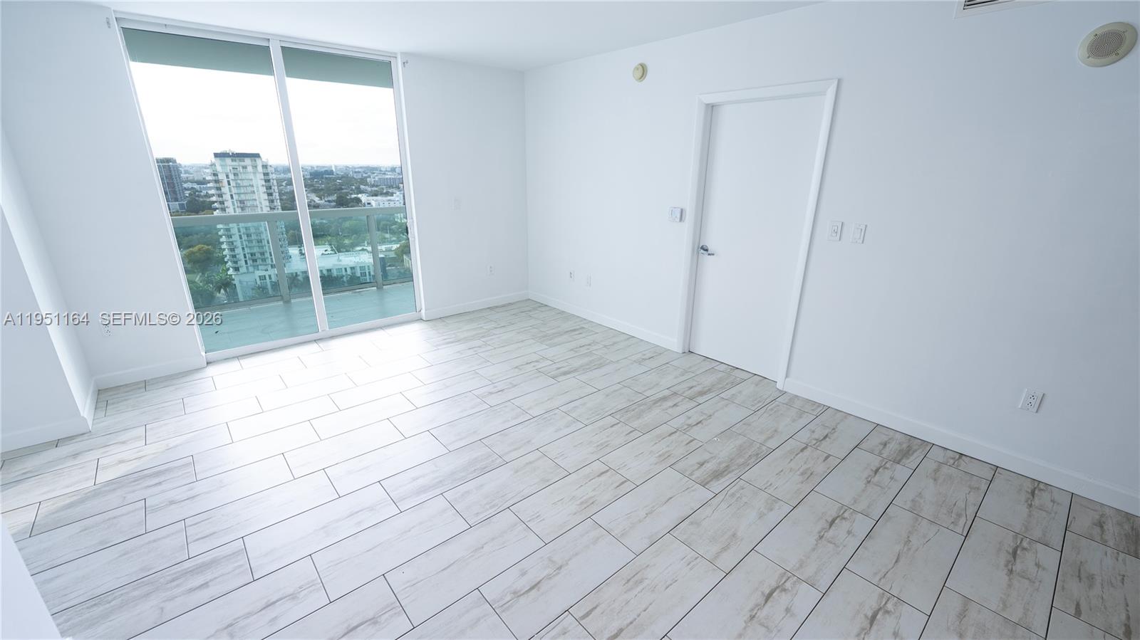 1800 N Bayshore Dr # 2302