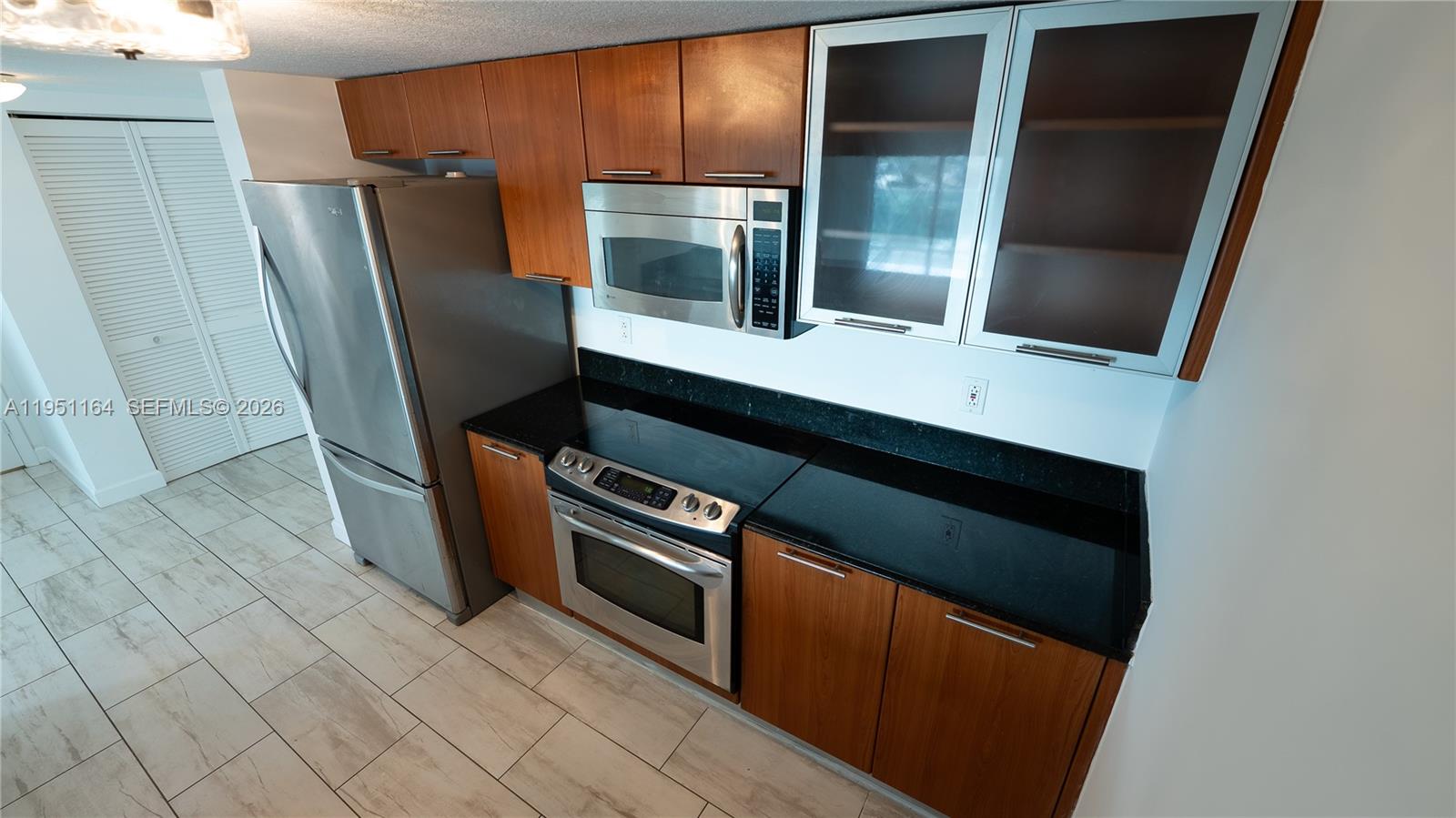 1800 N Bayshore Dr # 2302