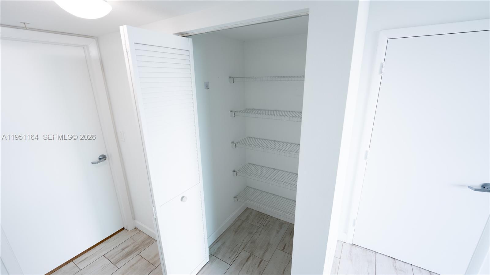 1800 N Bayshore Dr # 2302