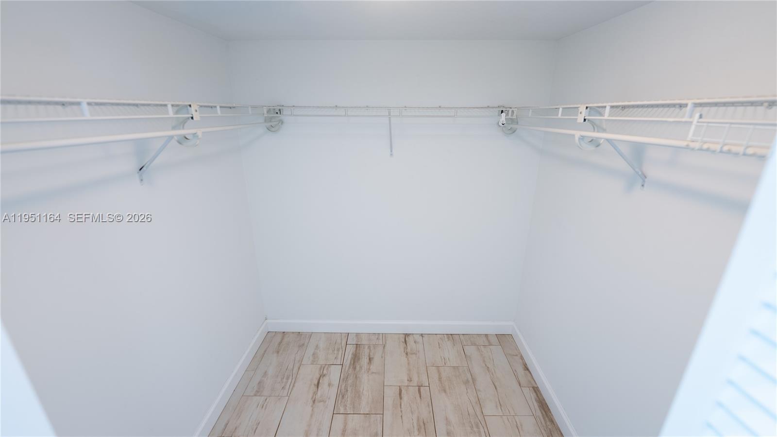 1800 N Bayshore Dr # 2302