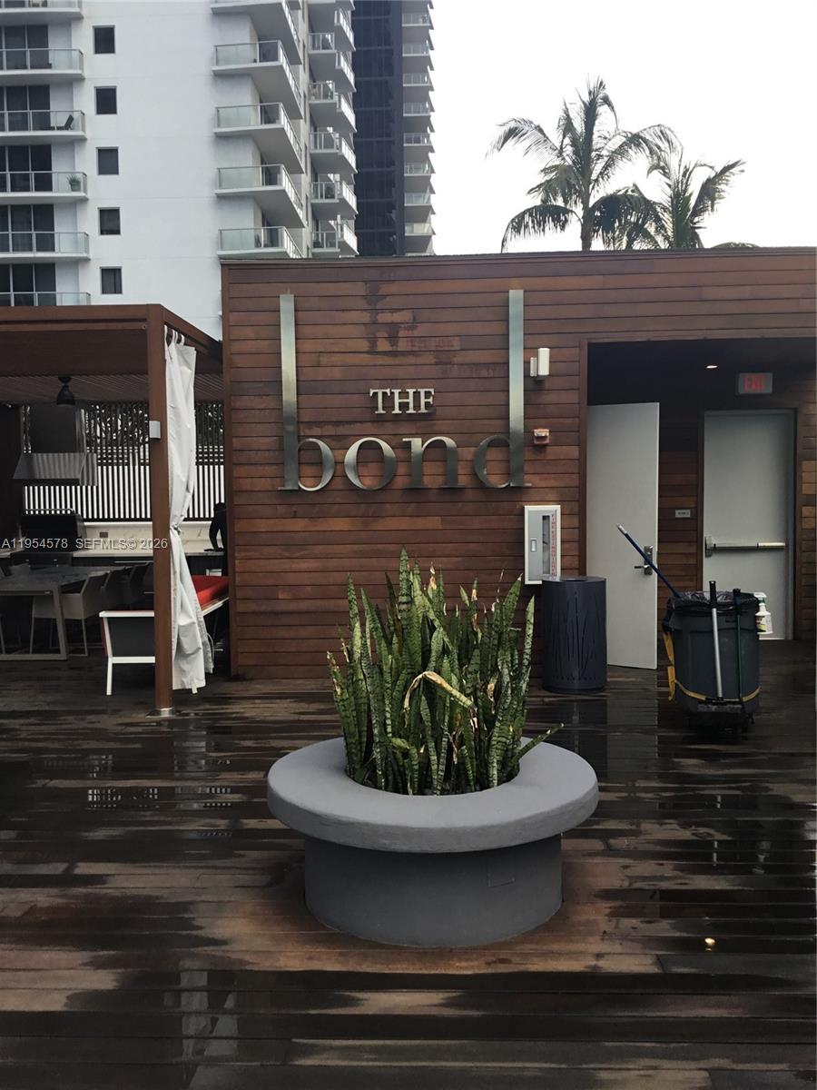 1080 Brickell Ave # 1500