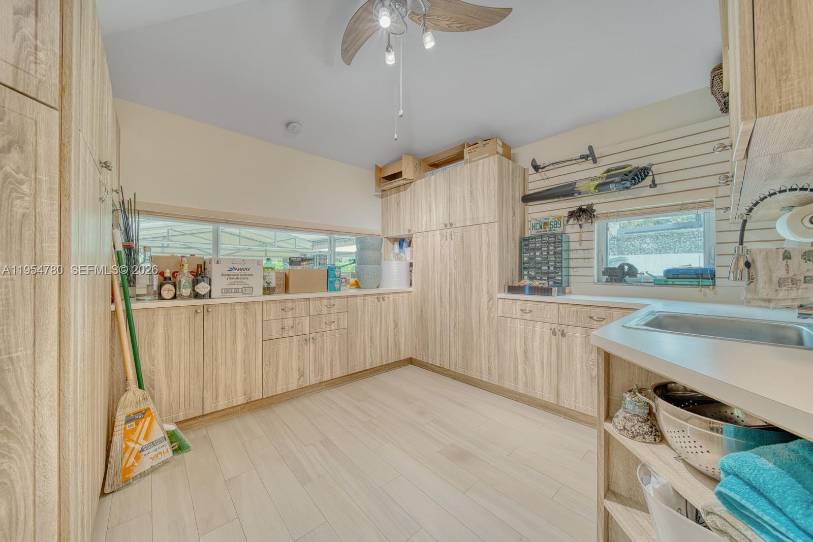 170 S Hibiscus Drive