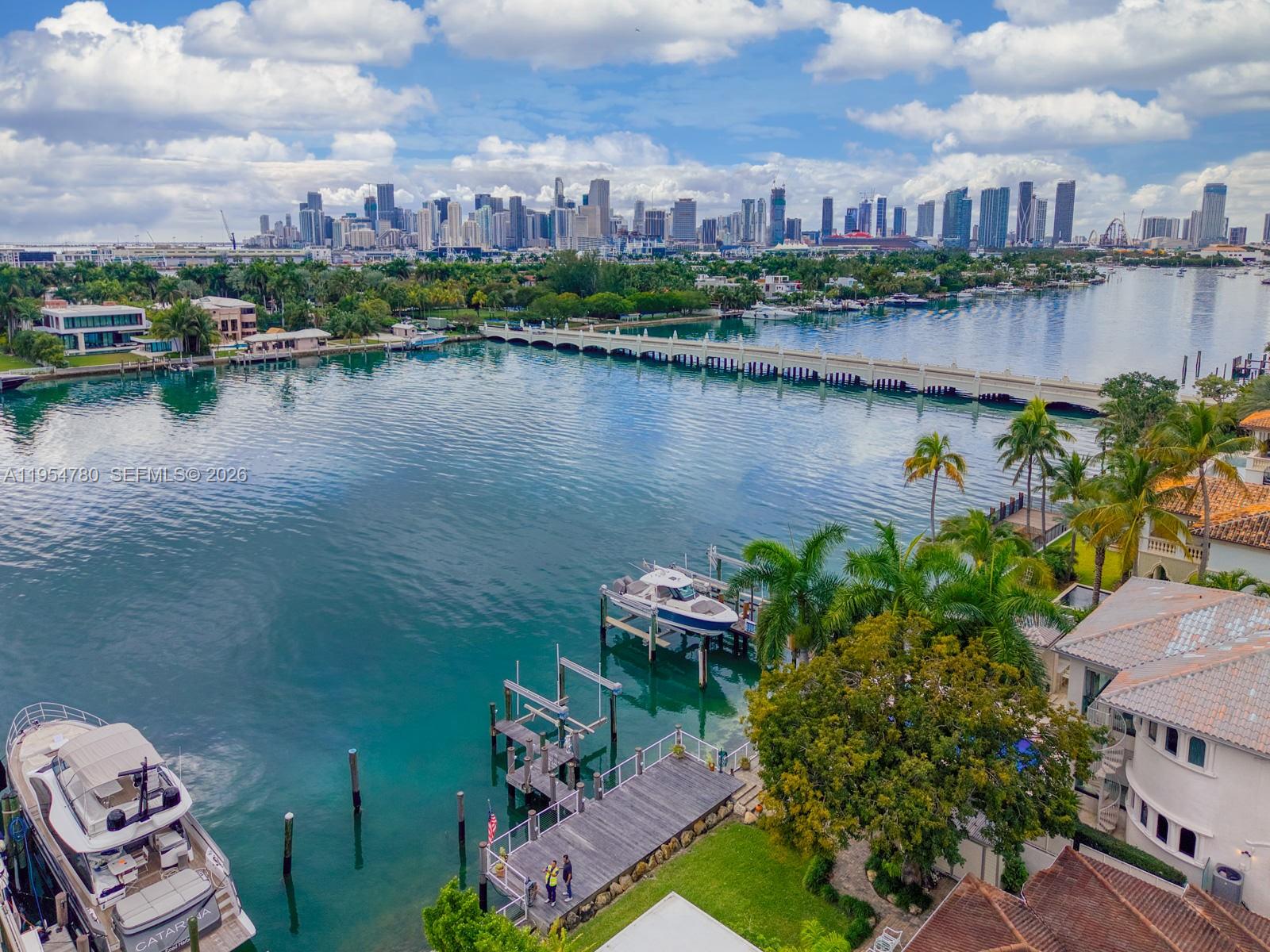 170 S Hibiscus Drive