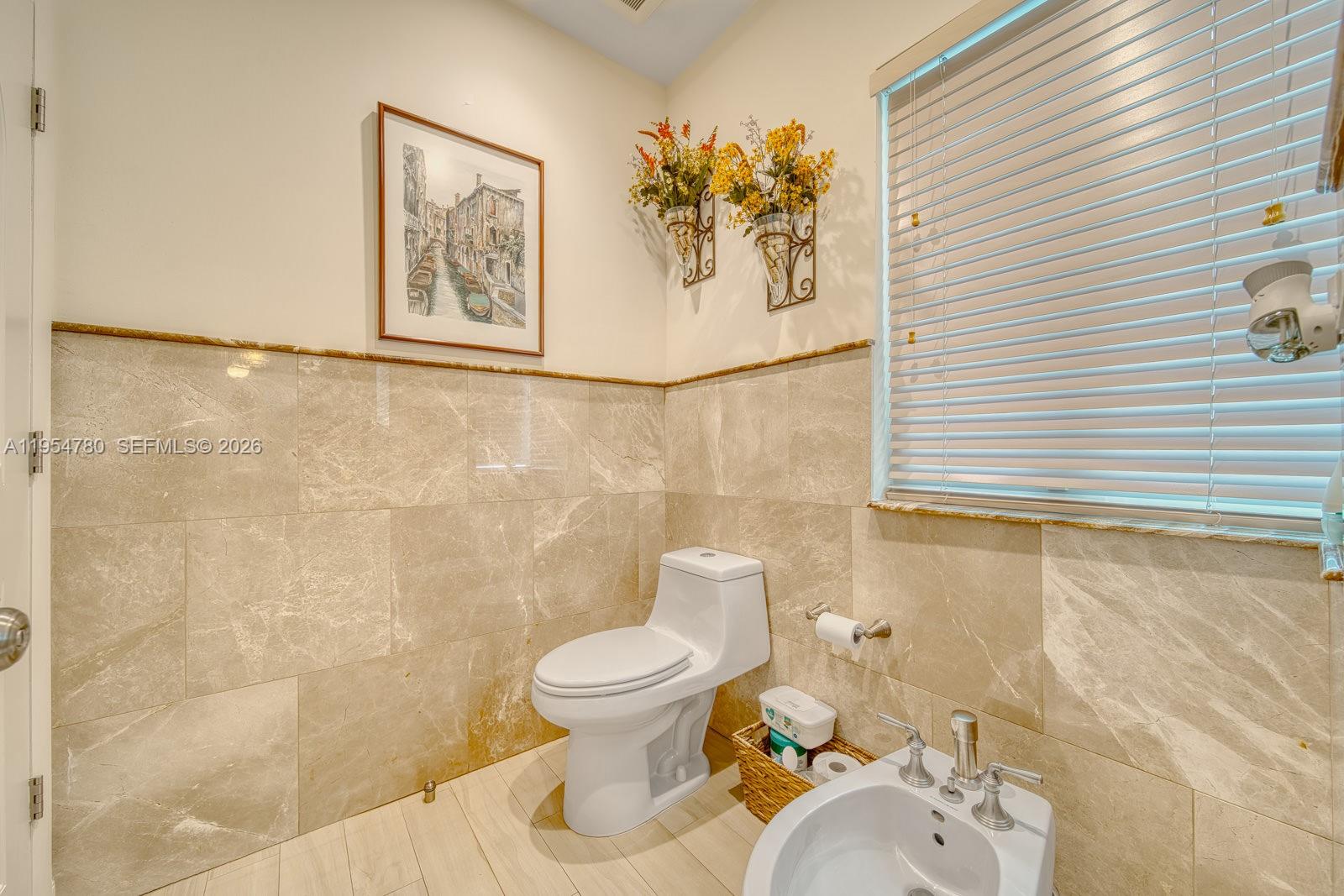 170 S Hibiscus Drive