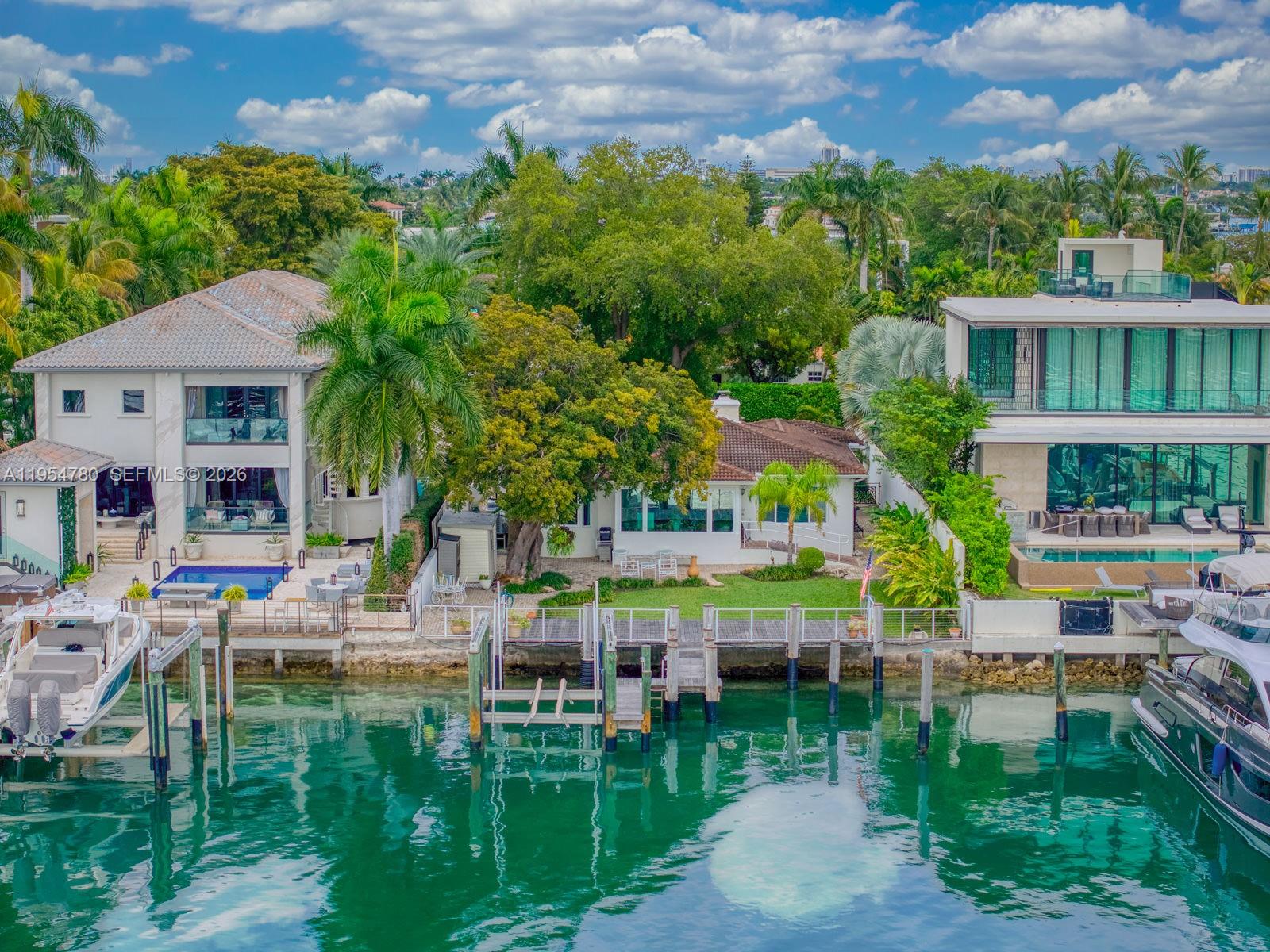 170 S Hibiscus Drive