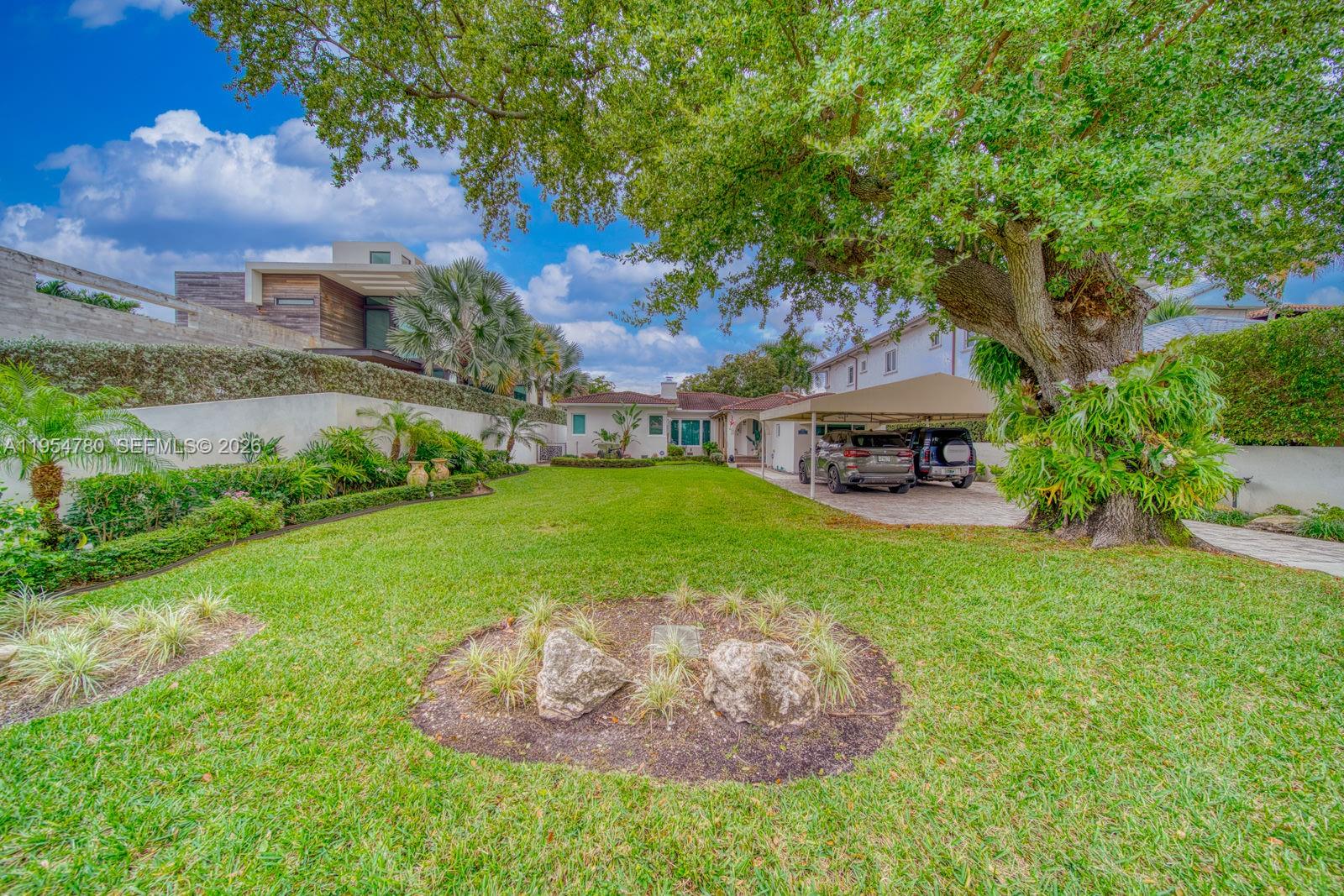 170 S Hibiscus Drive