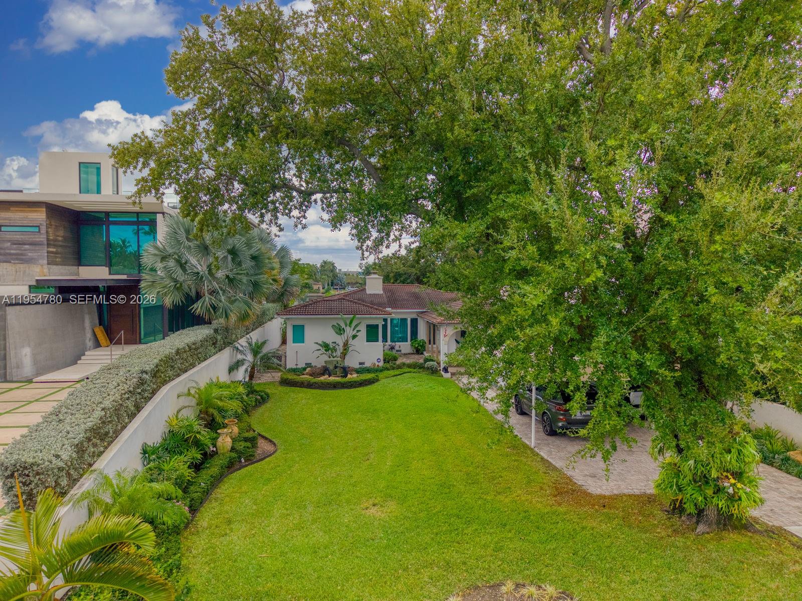 170 S Hibiscus Drive