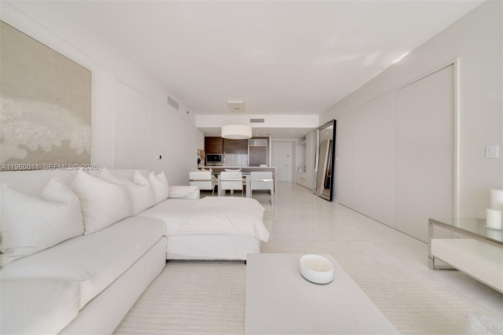 465 Brickell Ave # 2703