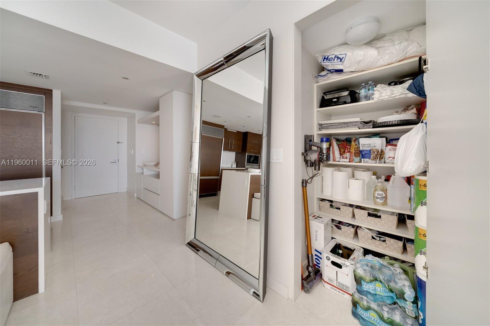 465 Brickell Ave # 2703