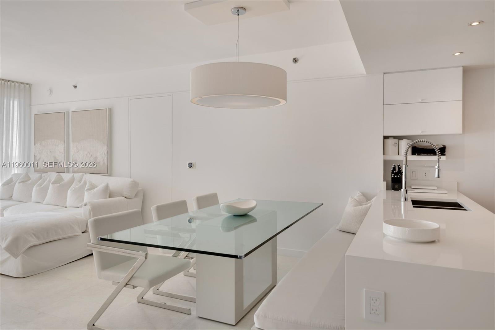 465 Brickell Ave # 2703